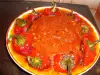 Печени чушки с чеснов доматен сос