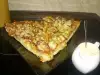 Пица с наденица, пушено филе и вкусен сос