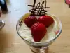 Лесен десерт с ягоди и крема сирене
