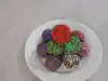 Шарени бисквитени топчета с кокос и шоколад