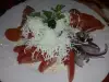 Ređana salata od paradajza sa sirom