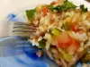 Salat mit Reis und Thunfisch