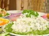 Руска салата с телешко и кисели краставички