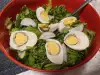 Зелена салата с кейл и варени яйца