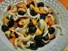 Salata od školjki, luka i maslina
