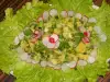 Salata od krompira, zelene salate, rotkvica i mladog luka