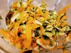 Salată rapidă de dovlecei și morcovi