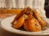 Креветки в сливочном масле, с укропом и чесноком на сковороде