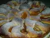 Сладкий пирог с персиками
