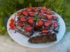 Bloemloze en suikervrije cake met aardbeien