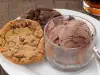 Eiscreme mit Zimt und Schokolade