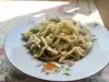Спагети със суджук и зеленчуци