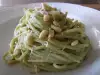 Спагети със зелен сос