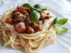 Špagete sa telećim mlevenim mesom i paradajzom