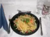 Спагети с кюфтенца и зеленчуци