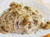 Espaguetis con pollo y salsa de nata