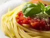Спагети с пресен доматен сос