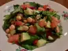 Спаначена салата с нахут и авокадо