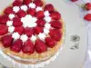 Strawberry Cake with Cornflakes
