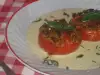 Korpice od paradajza sa nadevom u mlečnom sosu