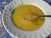 Супа от настъргани моркови с пилешки бульон
