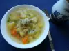 Свежа зеленчукова супа с топчета