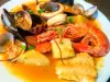 Spaanse suquet met vis en zeevruchten