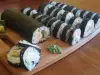 Sushi con salmón ahumado, aguacate y Philadelphia