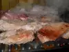 Мариновано свинско на грил с червено вино и балканска чубрица