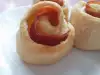 Тестени розички с колбас