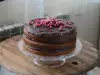 Орехова торта с шоколадов крем и червени боровинки
