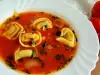 Sopa de tomate con tortelloni