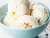 Как да направим кремообразен ванилов сладолед