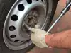 Как се сменя резервна гума на автомобил