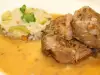 Dinstana svinjska kolenica sa sosom u slow cooker-u
