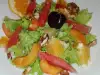Zelena salata sa voćem i dresingom od pomorandže