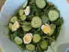Зелена салата с пъдпъдъчи яйца